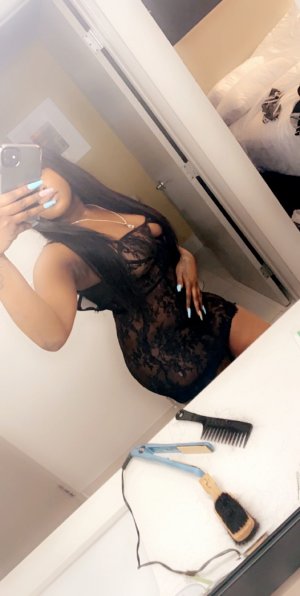 Gilonne outcall escort in Gallatin Tennessee